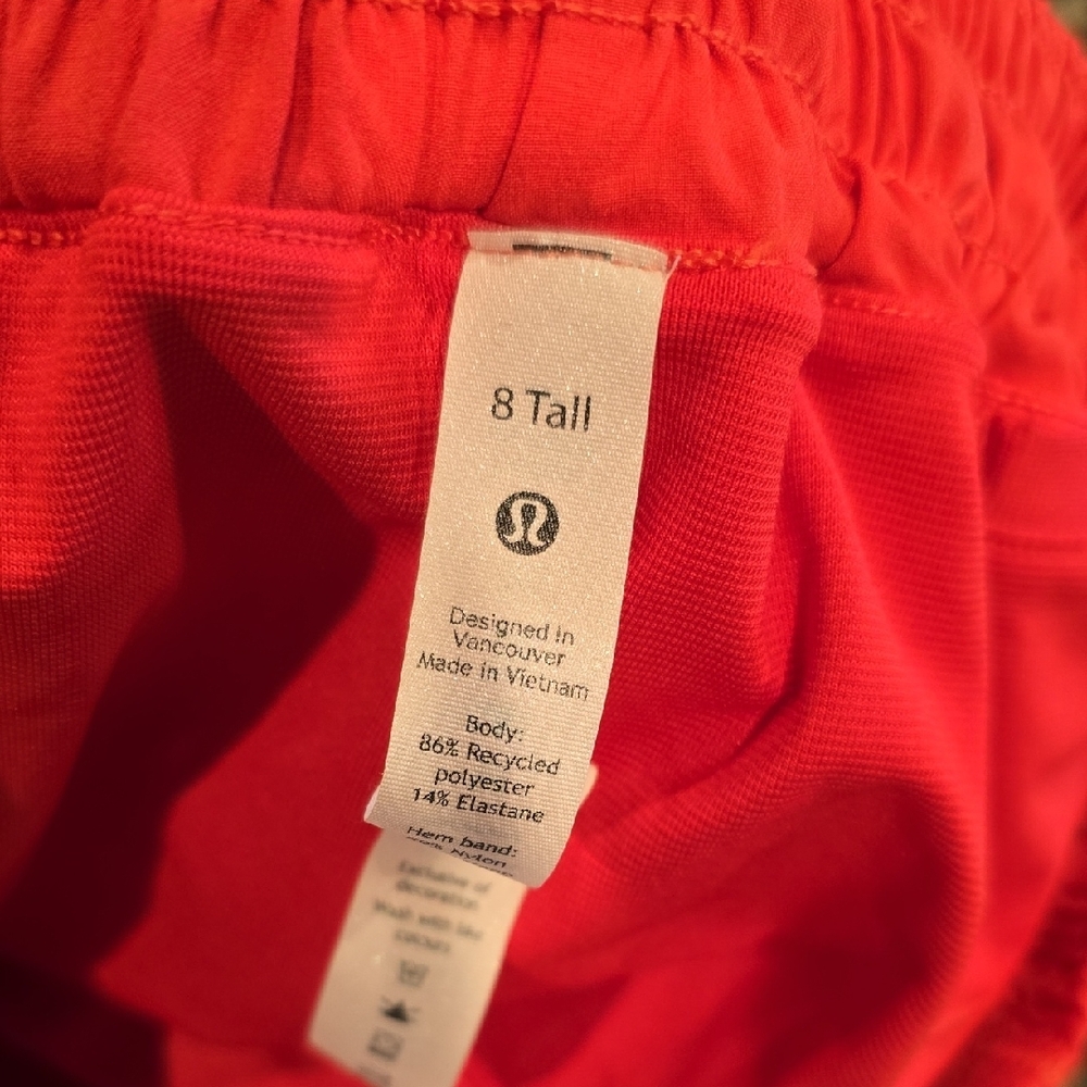 Lululemon LR Hotty Hot II Shorts - Picture 5 of 10